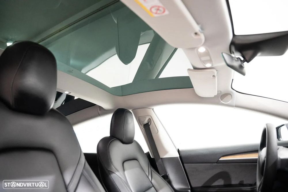 Tesla Model 3 Tração Traseira - 25