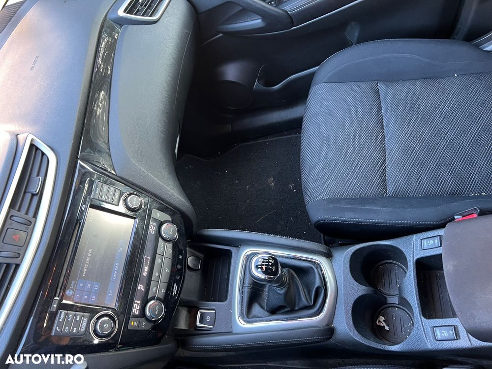 Nissan Qashqai 1.6 DCI TEKNA - 6