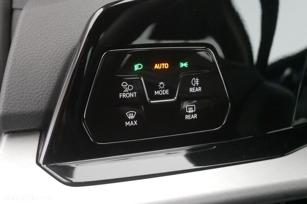 Volkswagen Golf Variant - 23