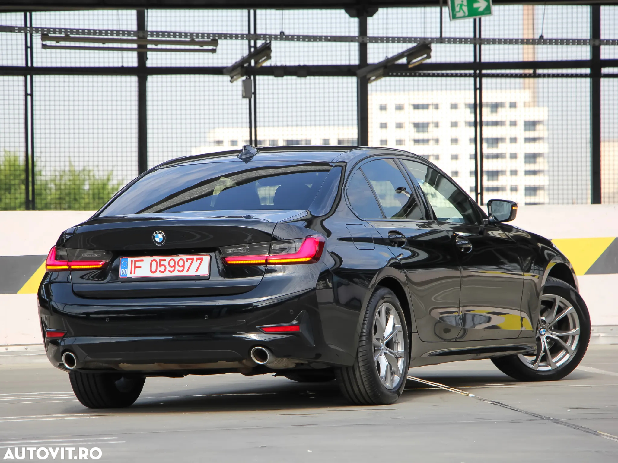 BMW Seria 3 320i Aut. Sport Line - 4