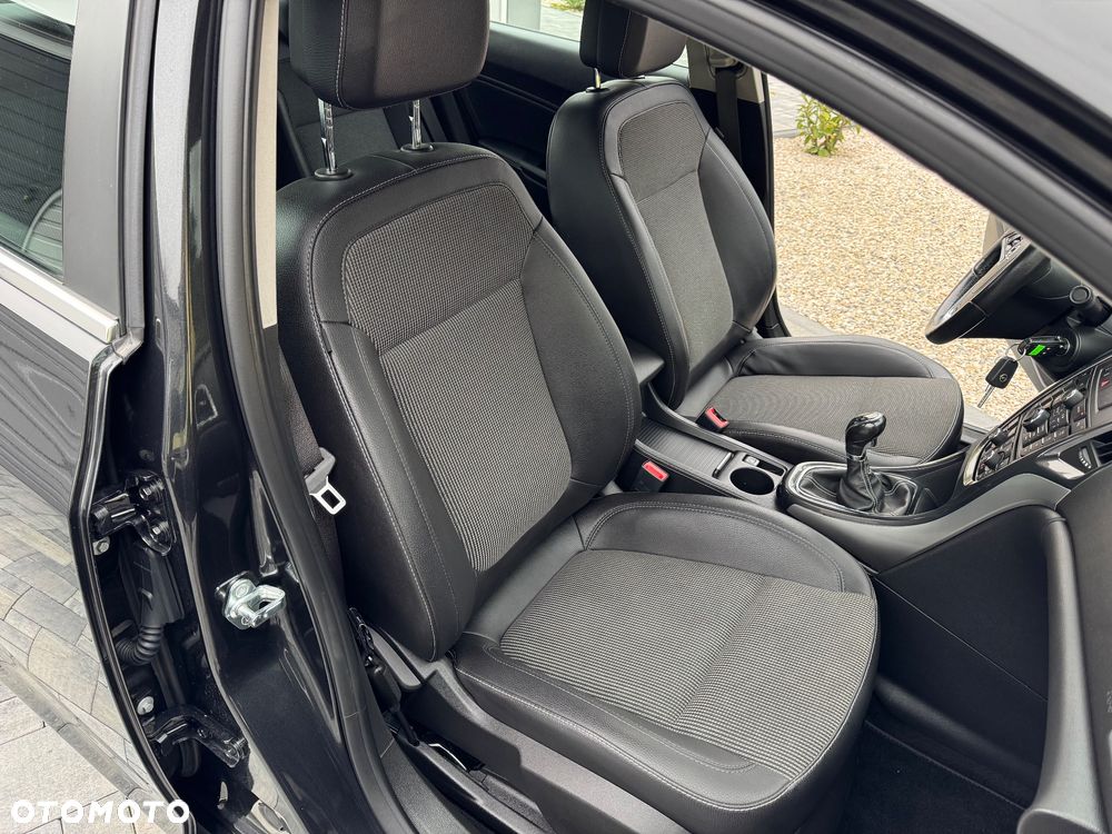 Opel Astra 1.4 Turbo Cosmo - 30