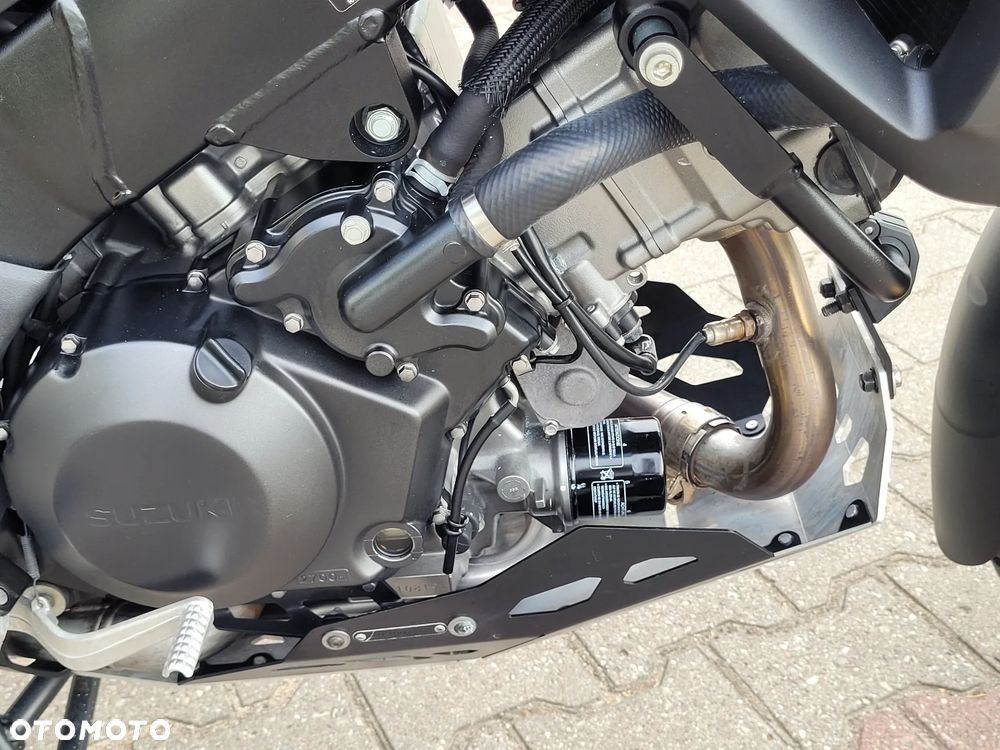 Suzuki V-STROM - 23