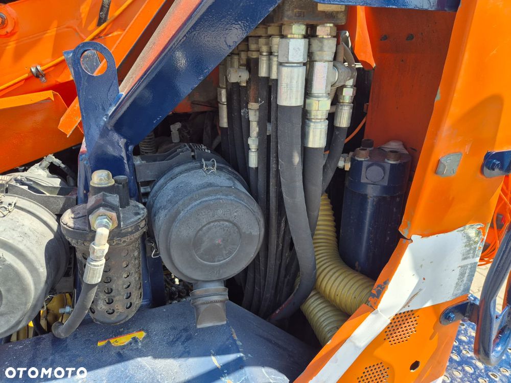 Sandvik Tamrock COMMANDO 120R 4X4 / WIERTNICA DO SKAŁ / SERWISOWANA / 1 WŁ / PEŁNA DOKUMENTACJA / WIELE CZĘŚCI ZAMIENNYCH / ZDALNE STEROWANIE / SILNIK CAT / TRANSPORT / NOWE OPONY - 14