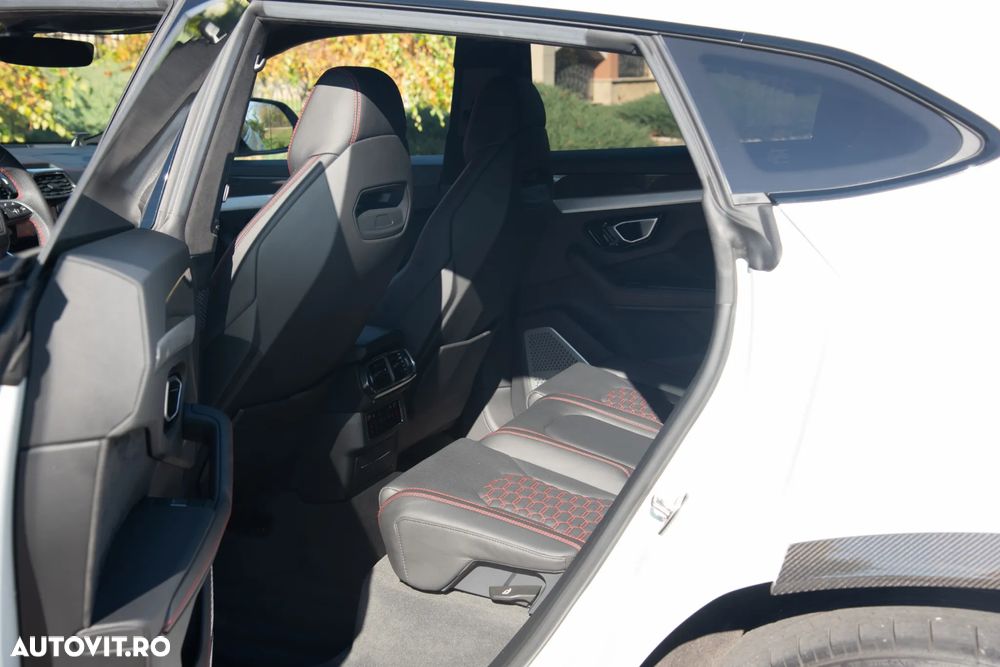 Lamborghini URUS Standard - 36