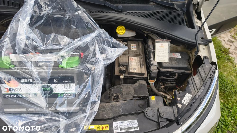 Citroën C3 1.2 PureTech Shine S&S EAT6 - 10