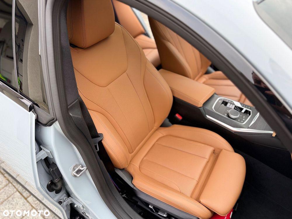 BMW Seria 4 M440i xDrive mHEV - 14