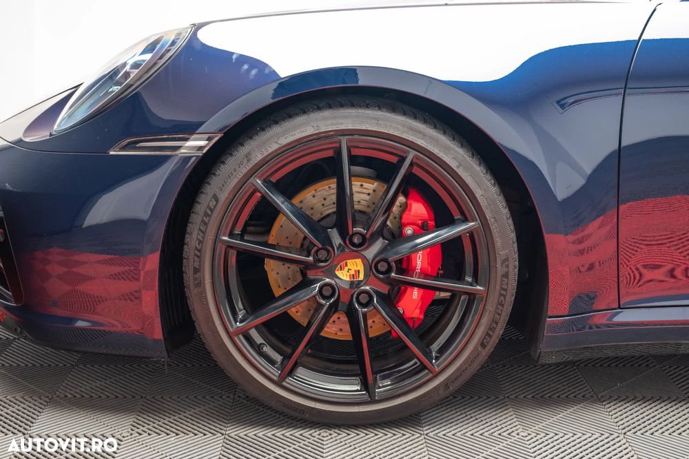 Porsche 911 Carrera 4S PDK - 12