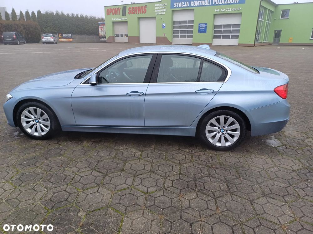BMW Seria 3 316i Luxury Line - 8