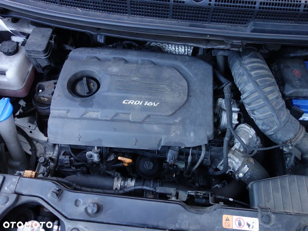 Kia Carens 1.7 CRDi Business Line - 17