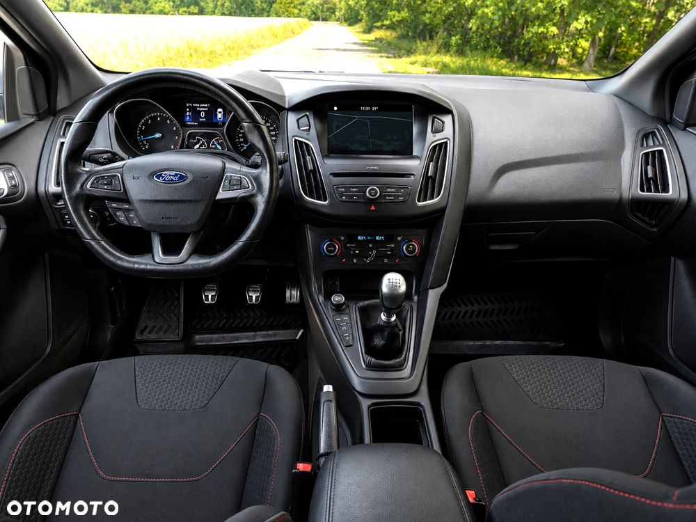 Ford Focus 1.5 EcoBoost STart-Stopp-System ST-LINE - 8