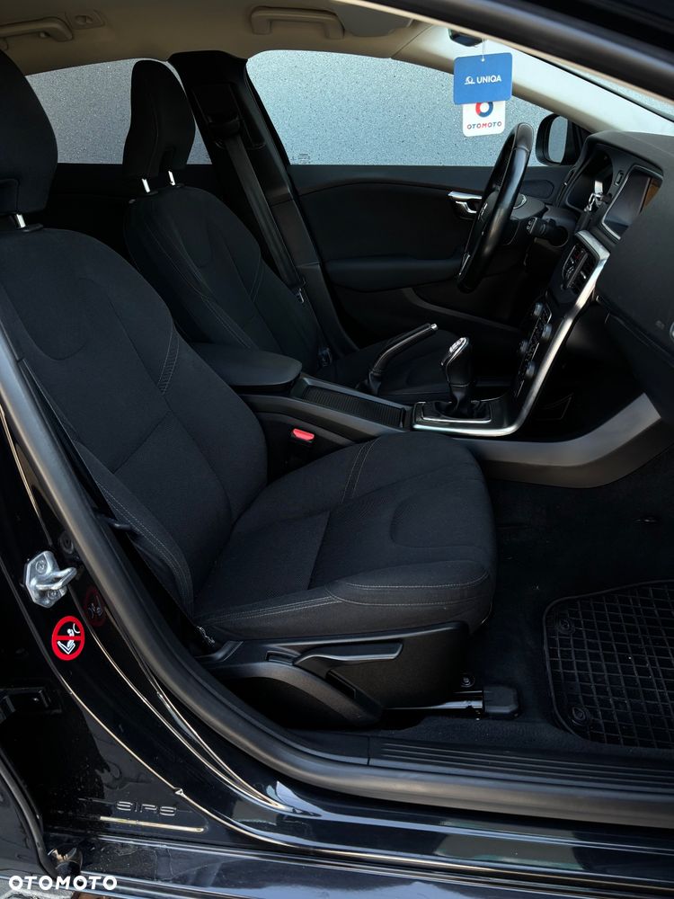Volvo V40 - 32