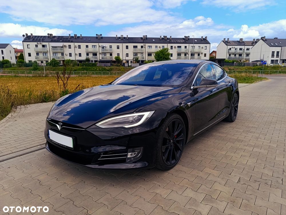 Tesla Model S - 29