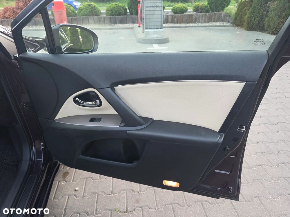 Toyota Avensis 1.8 Executive - 39