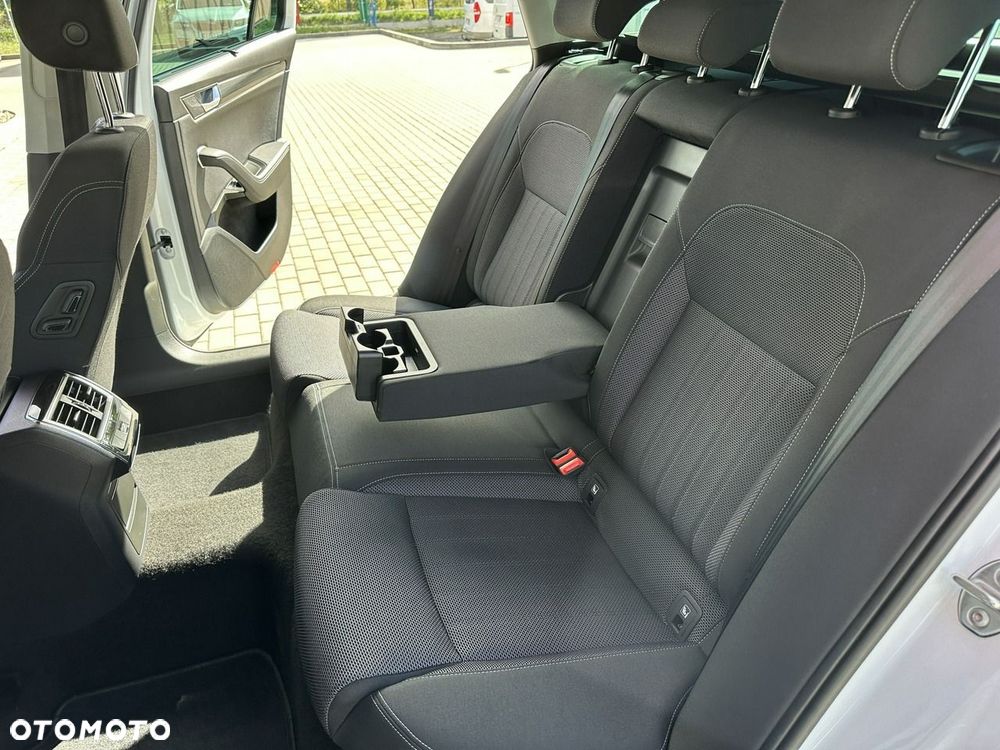 Skoda Superb 2.0 TDI SCR Style DSG - 14