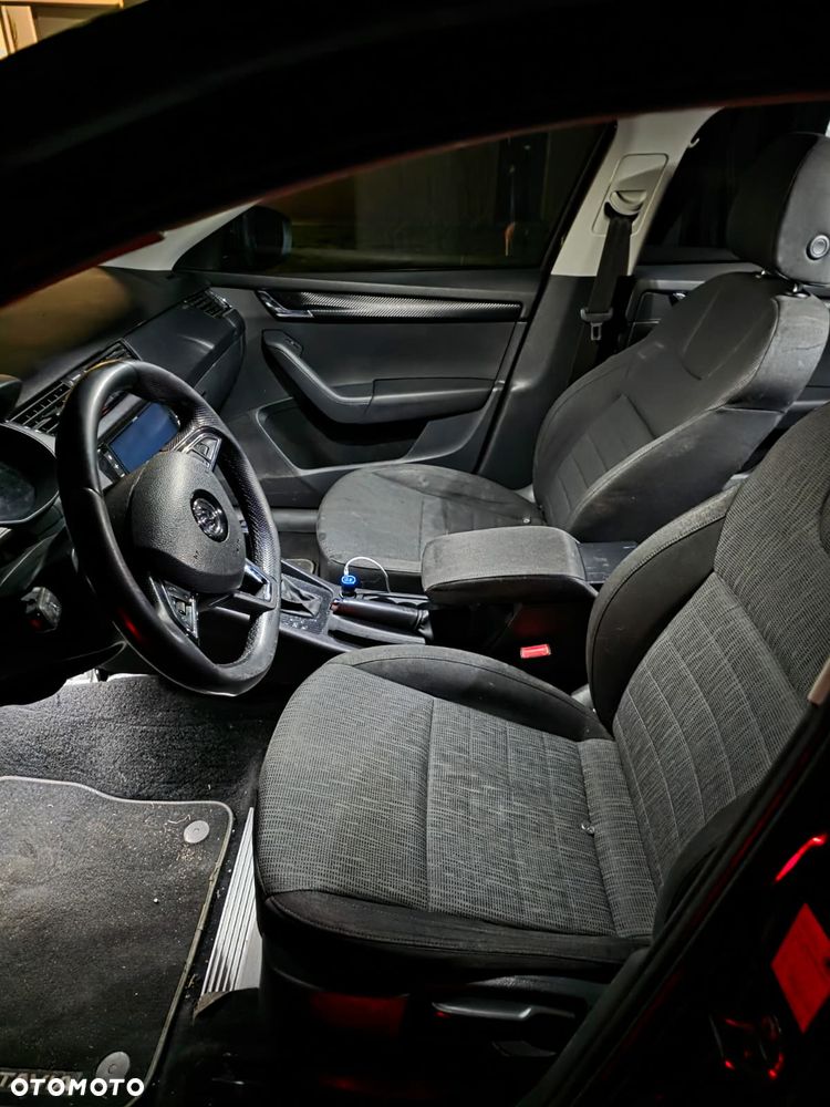 Skoda Octavia 2.0 TDI Ambition DSG - 8