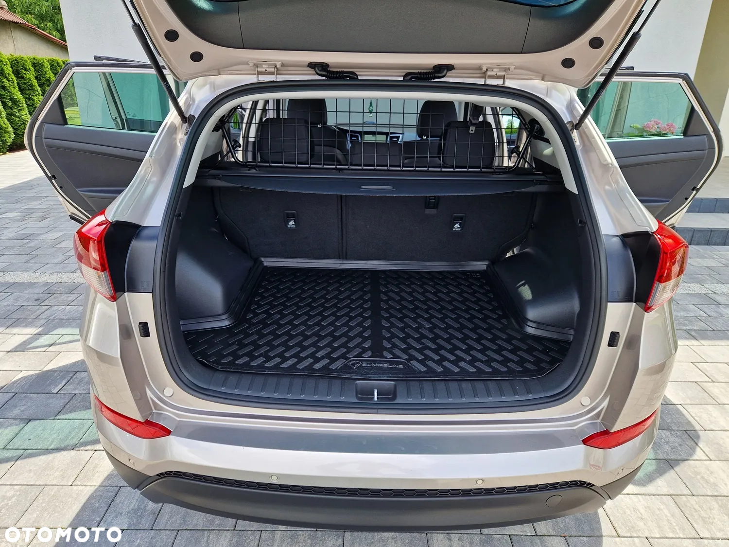 Hyundai Tucson 1.6 GDi 2WD Select - 26