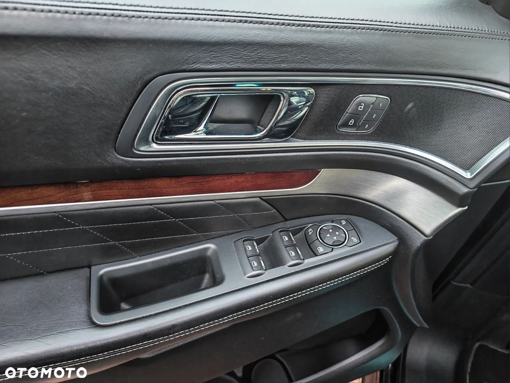 Ford Explorer - 12
