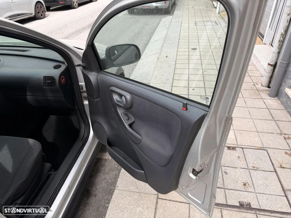Opel Corsa - 8