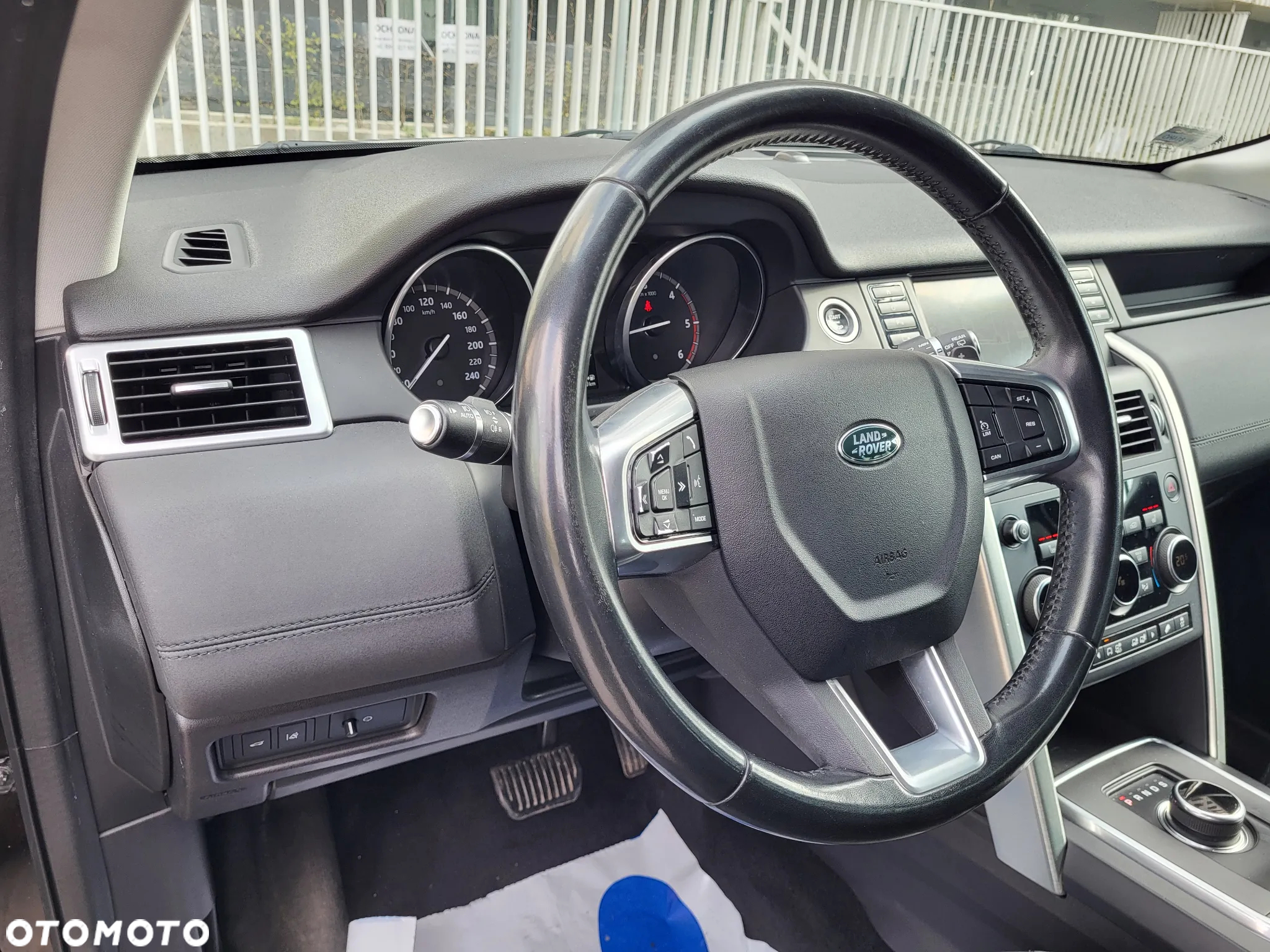 Land Rover Discovery Sport 2.0 TD4 HSE - 7