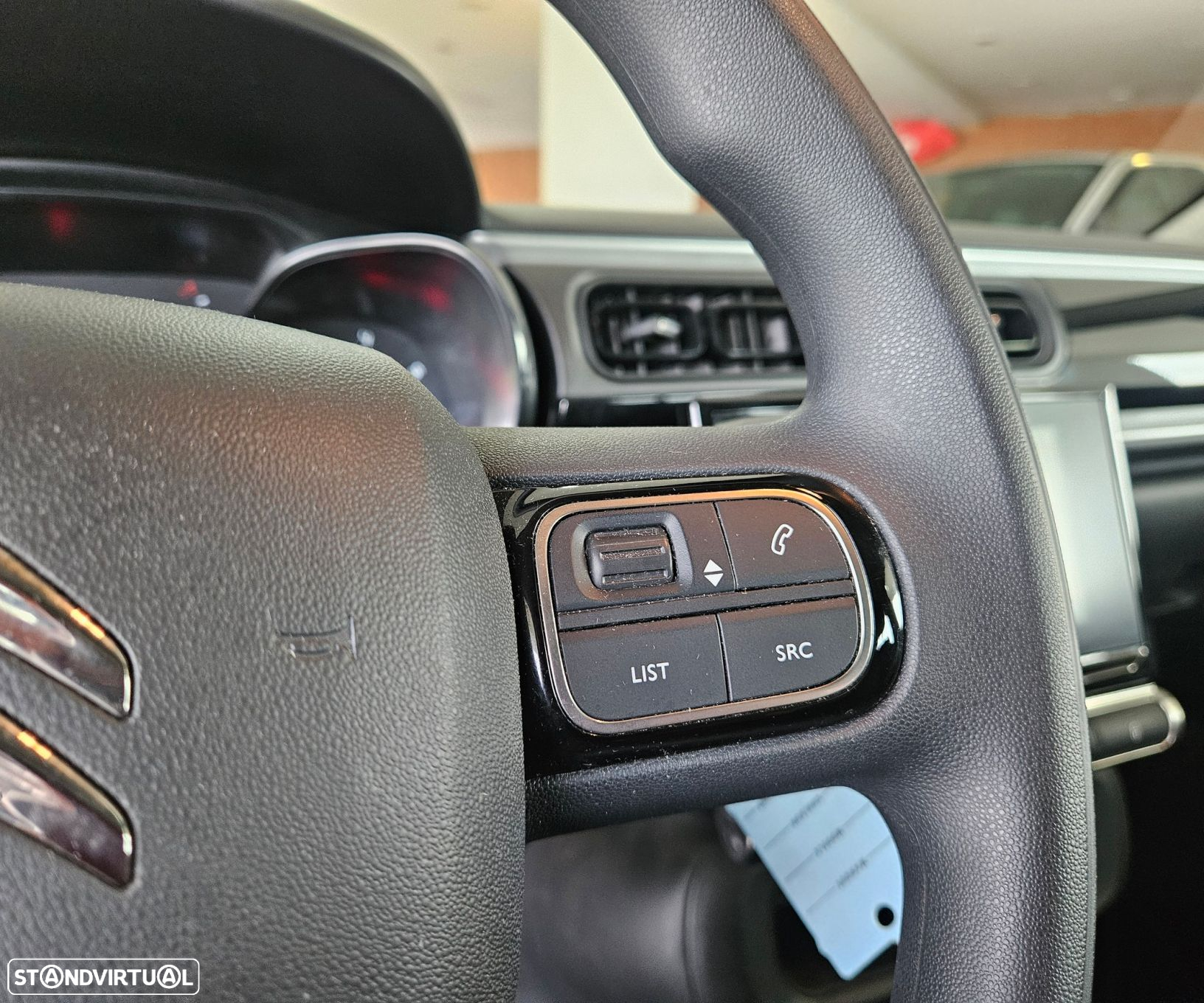Citroën C3 1.2 PureTech Shine - 21