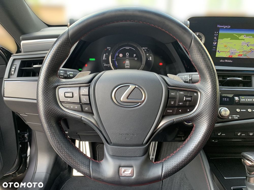 Lexus ES 300h F Sport Edition - 15
