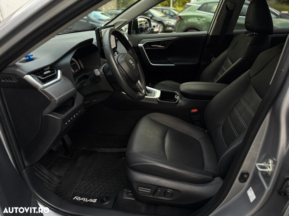 Toyota RAV4 - 18
