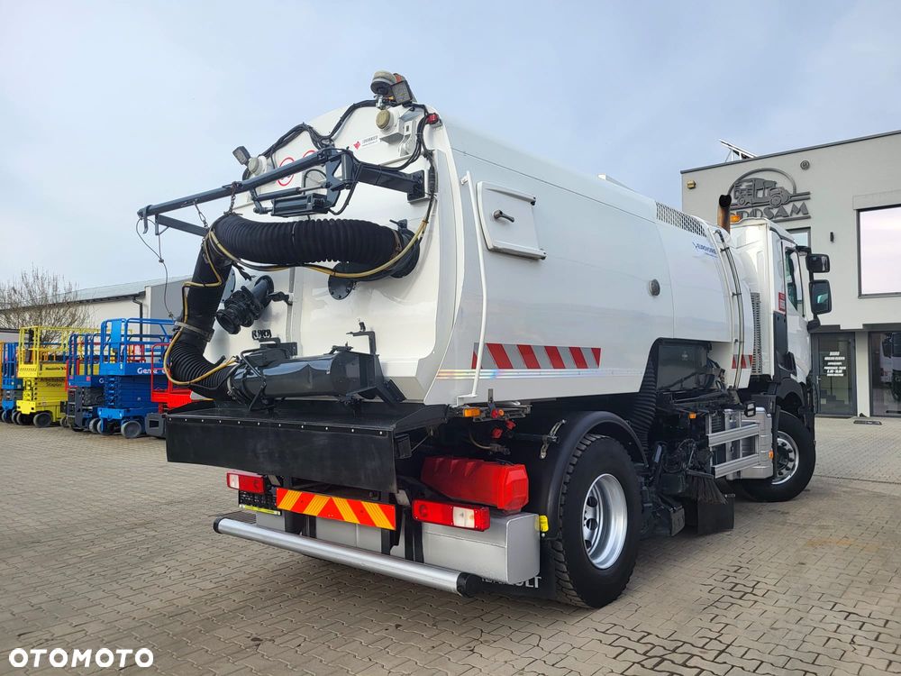 Renault C 380 Bucher Eurovoirie 2 silniki - 9