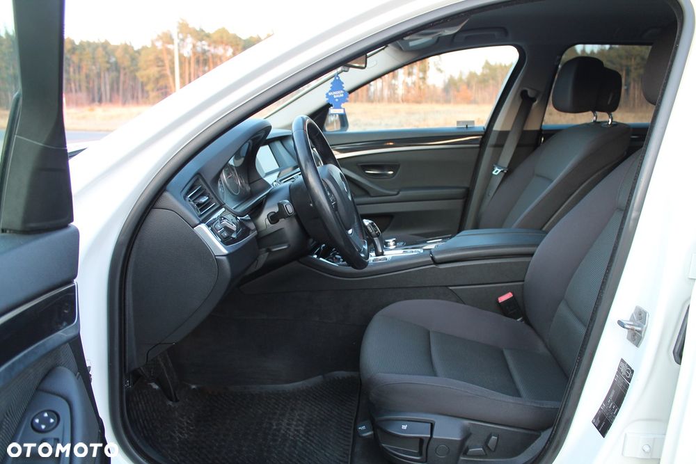 BMW Seria 5 520d - 5