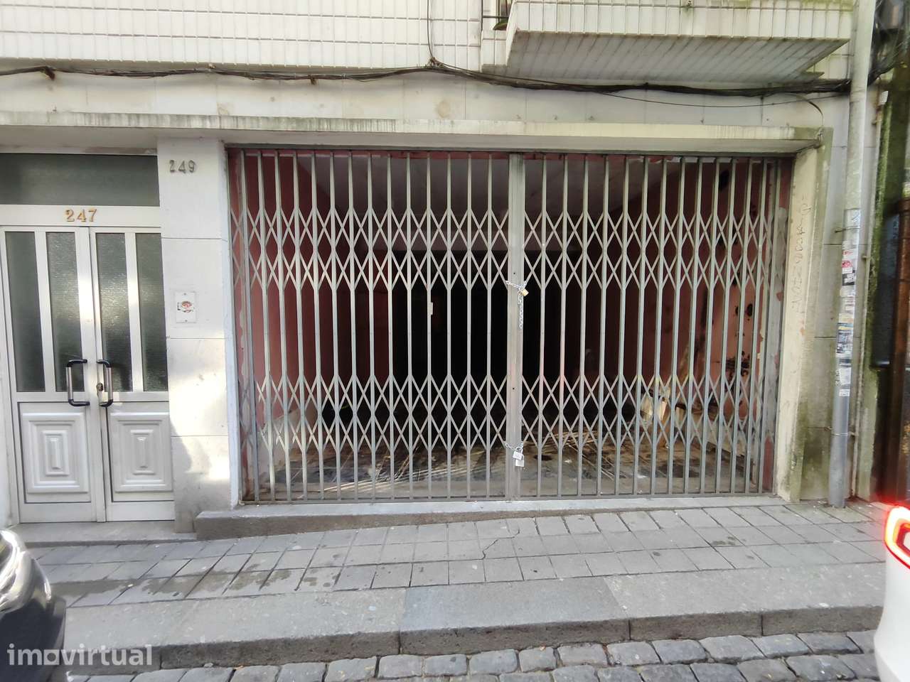 Loja Comercial c/ 150m2 em Cedofeita (550m Estação Metro Trindade) - Grande imagem: 2/5