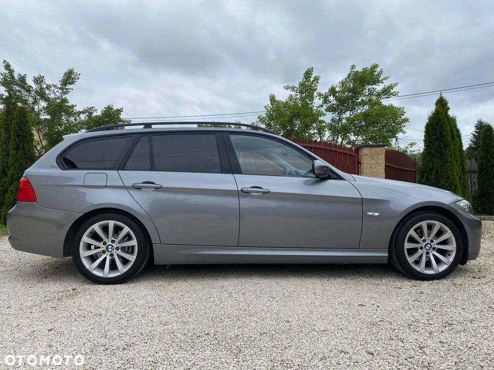 BMW Seria 3 318i - 15
