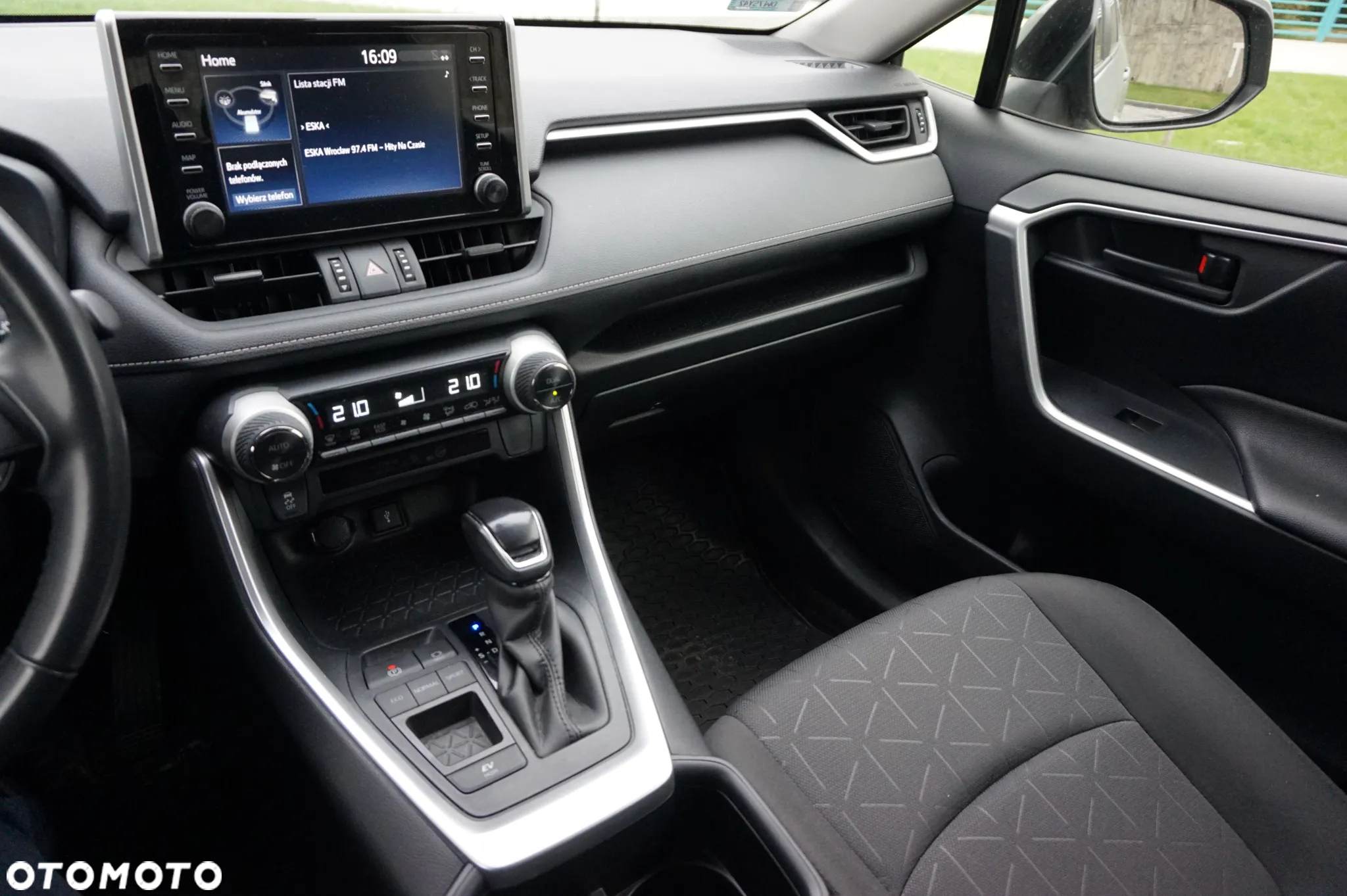 Toyota RAV4 2.5 Hybrid Active 4x2 - 17