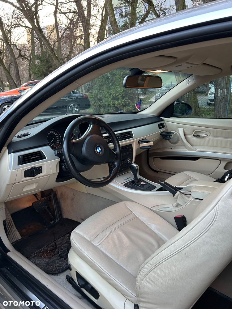 BMW Seria 3 325i xDrive - 5