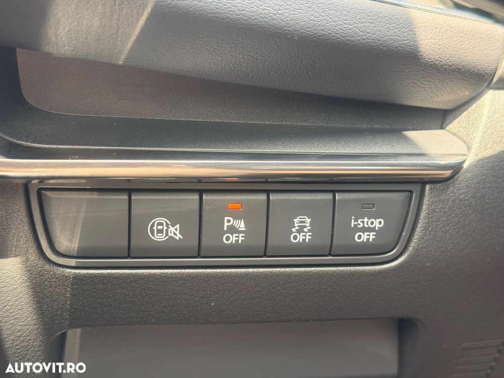 Mazda 3 e-Skyactiv G150 AT MHEV Exclusive-Line - 14