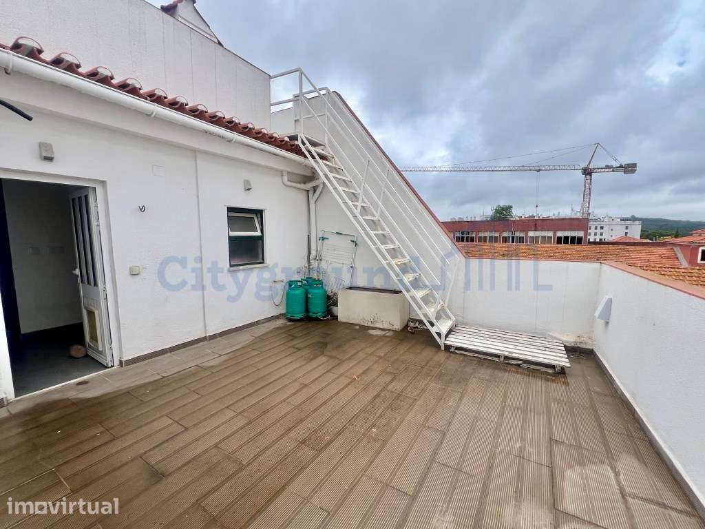 Prédio de charme em azulejo em Campo de Ourique | Elevado potencial... - Grande imagem: 5/46