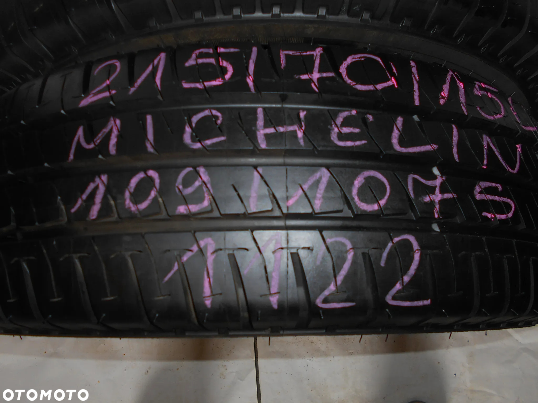 OPONY 215/70R15C MICHELIN AGILIS DOT 1122 9.9MM - 3
