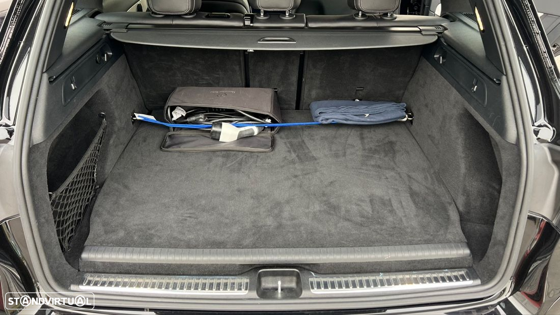 Mercedes-Benz GLC 300 e 4Matic 9G-TRONIC AMG Line - 28