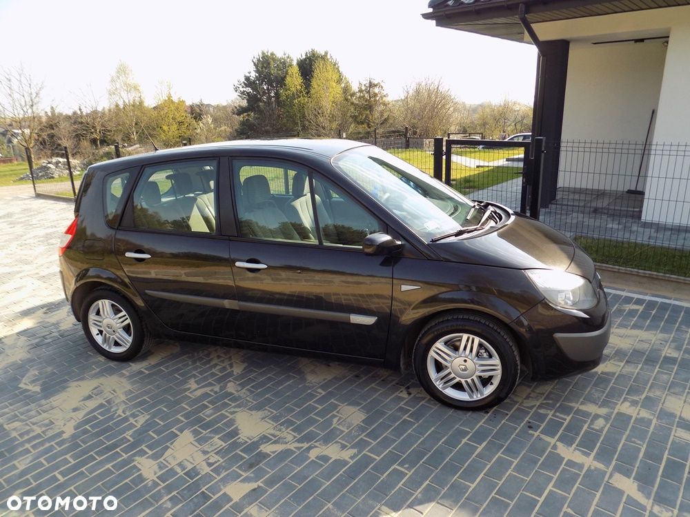 Renault Scenic 1.6 16V Luxe Privilege - 3