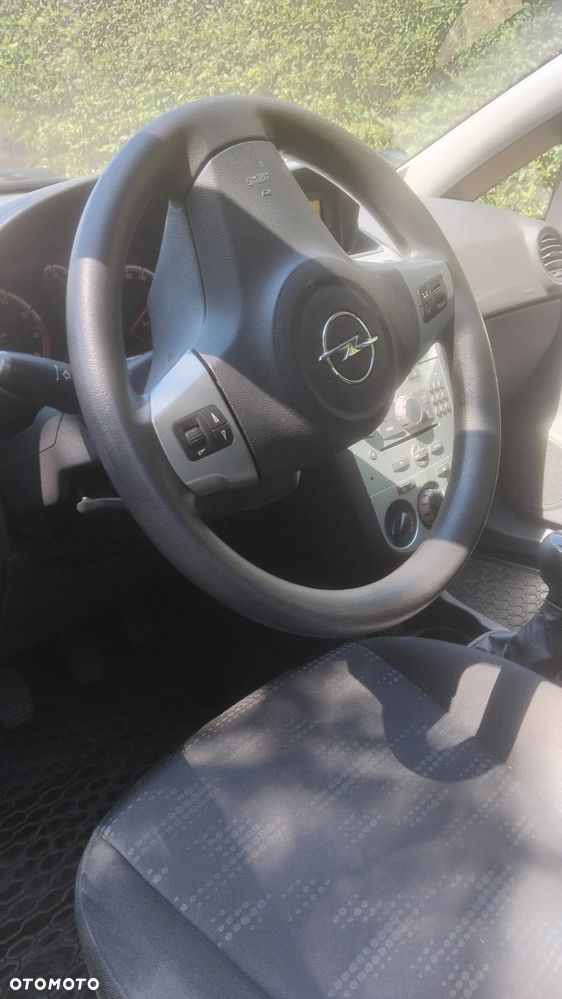 Opel Corsa - 12