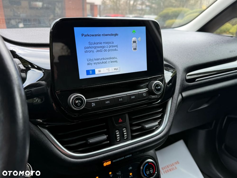 Ford Fiesta 1.0 EcoBoost S&S COOL&CONNECT - 37