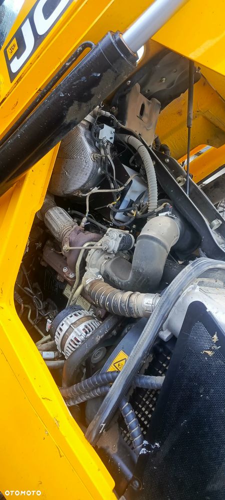 JCB 3CX - 9