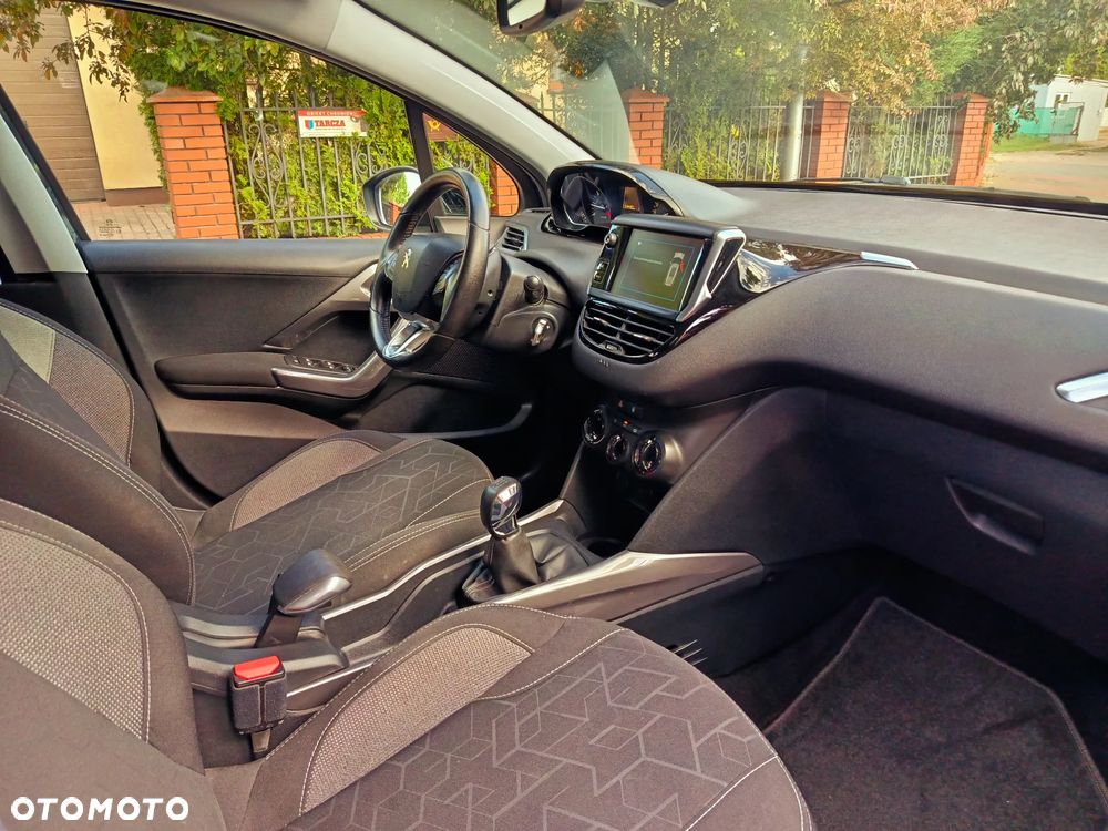Peugeot 2008 - 10