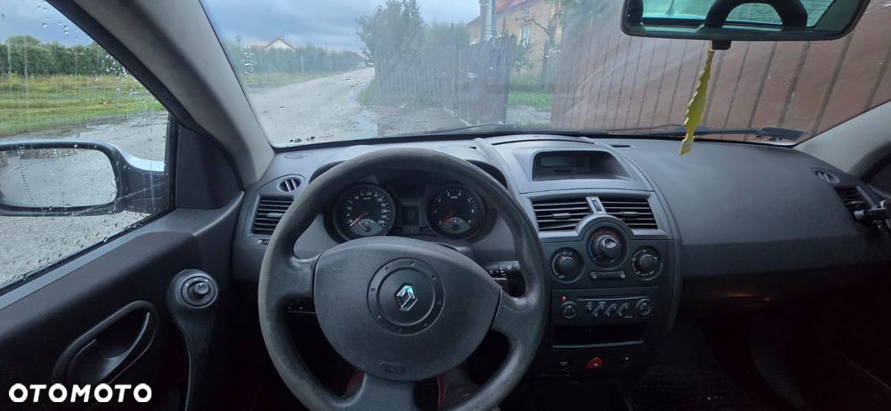 Renault Megane - 11