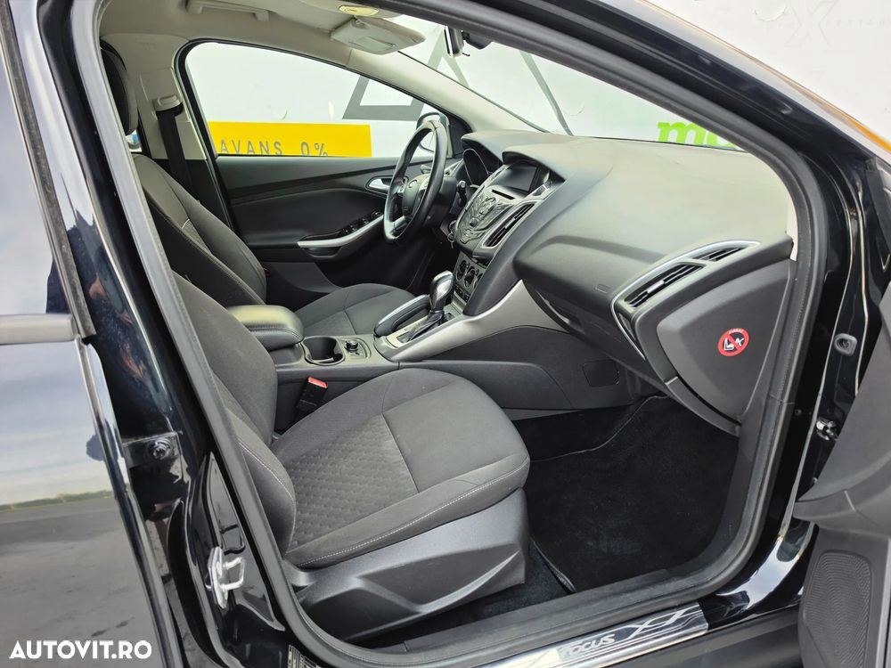 Ford Focus 2.0 TDCI DPF Powershift Titanium - 11
