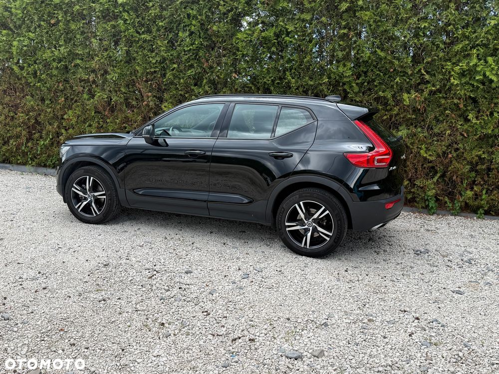 Volvo XC 40 D4 AWD Geartronic R-Design - 17