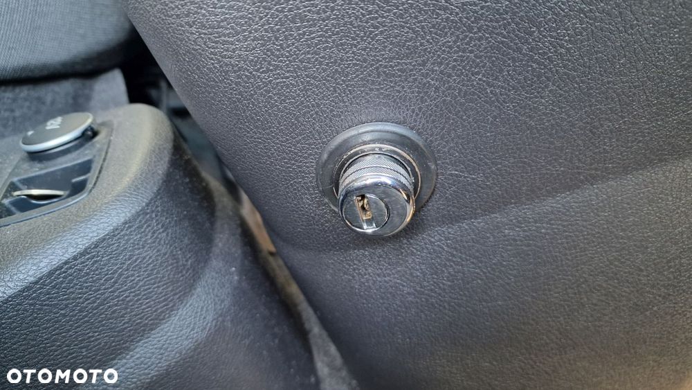 Ford Tourneo Connect Grand - 23