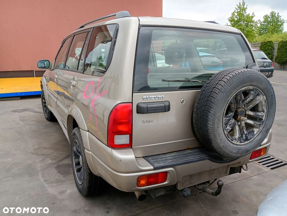 SUZUKI GRAND VITARA XL7 LIFT 04-06 LAMPA PRZÓD PRZEDNIA PRAWA LEWA EU - 13
