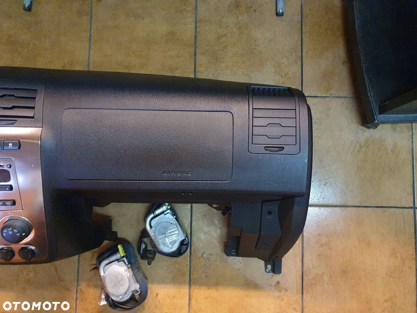 DESKA KONSOLA PASY AIRBAG HUMMER H3 - 3