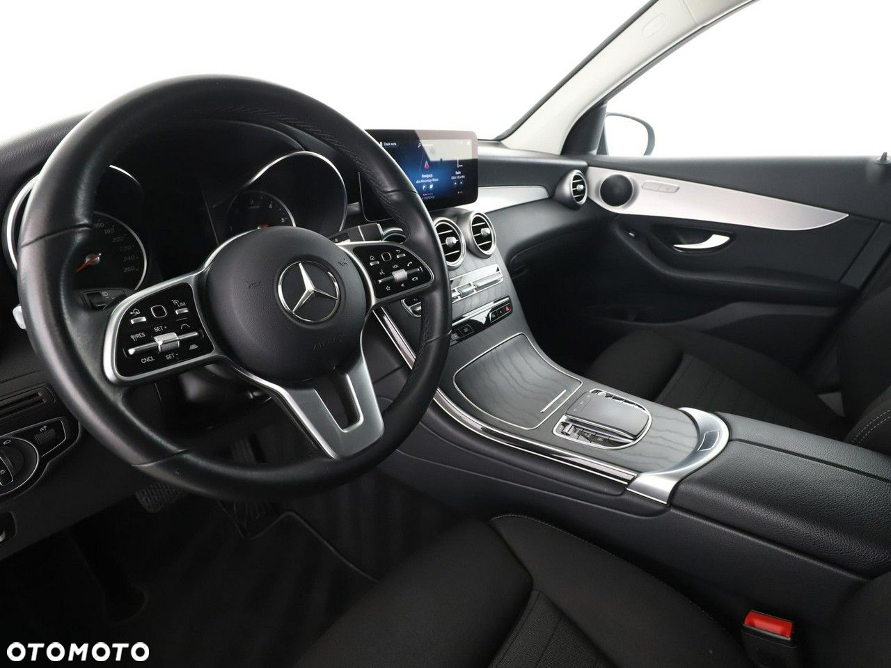 Mercedes-Benz GLC - 14
