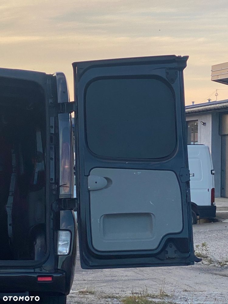 Renault Trafic - 11