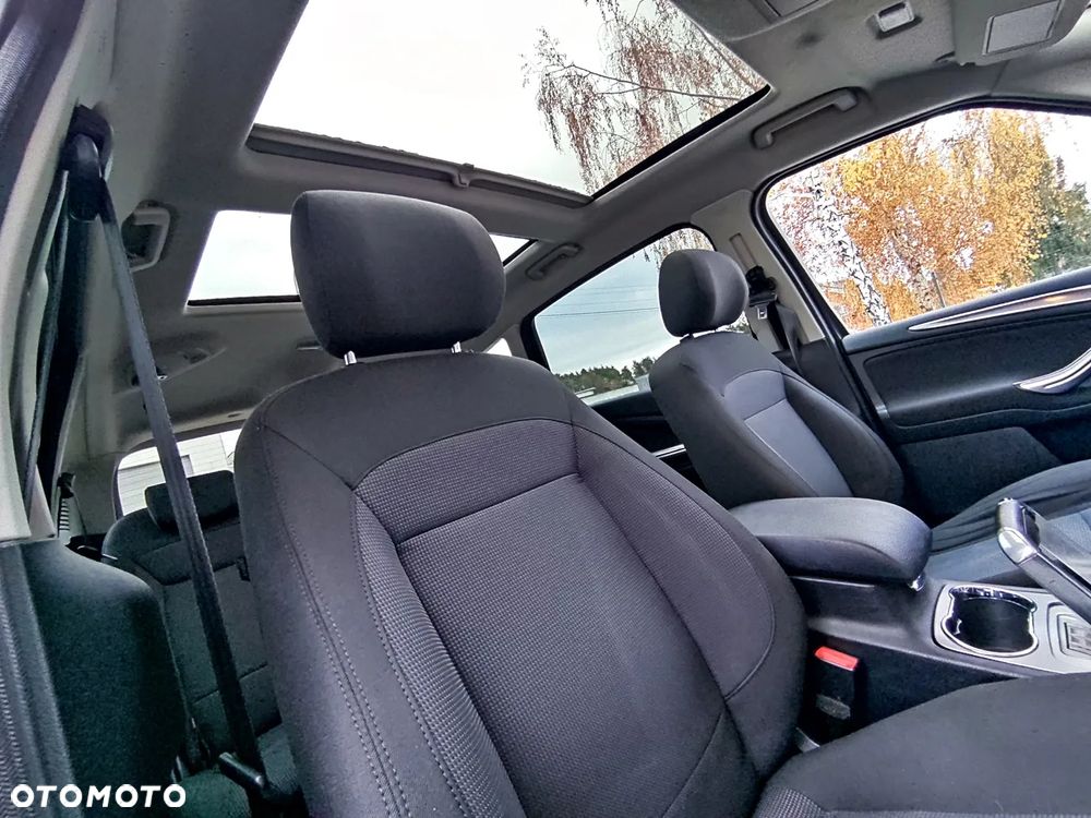 Ford S-Max 2.0 FF Titanium - 19